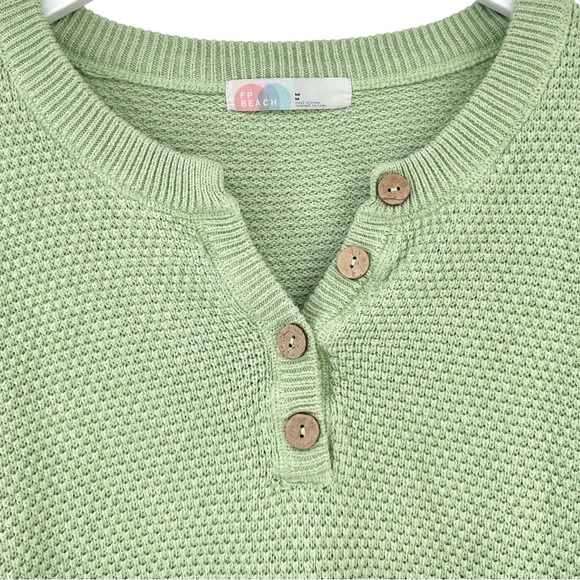Free People FP Beach Hailee Sweater - Green Waffle Knit Slouchy Henley Top sz M - Picture 7 of 12